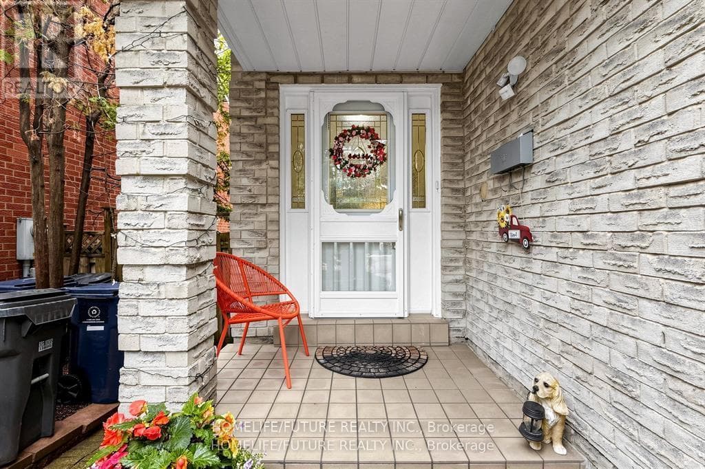 Photo of 86 HALFMOON SQUARE
