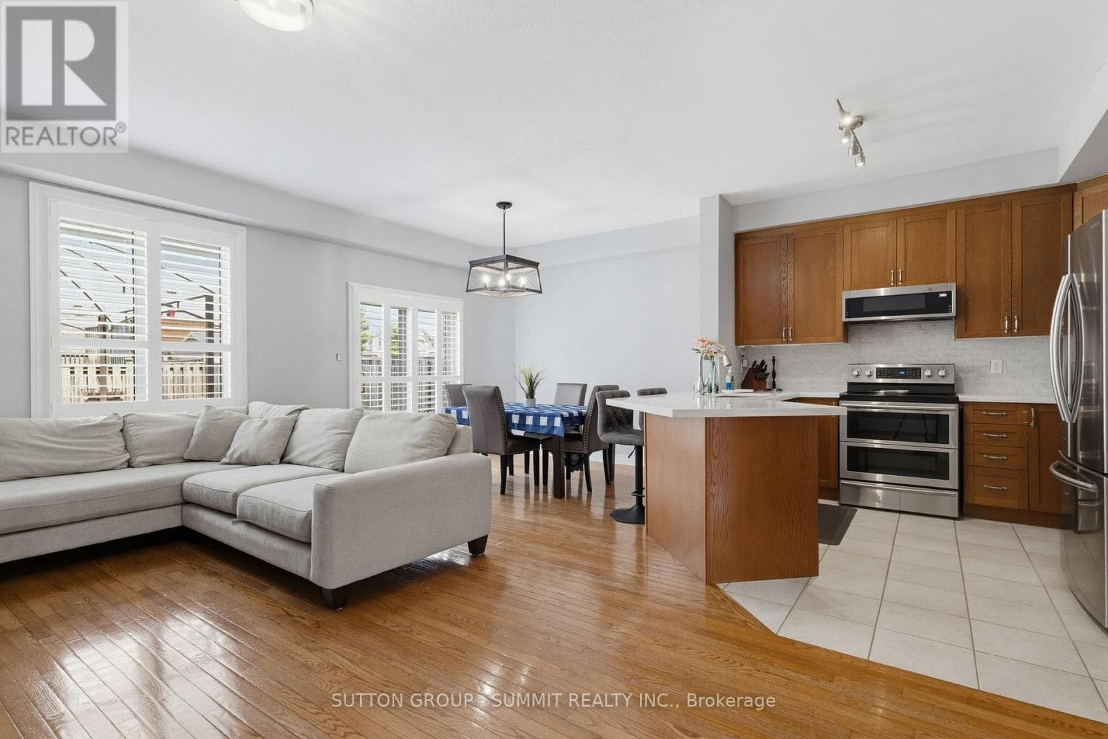 Photo of 2092 ENGLISH CRESCENT