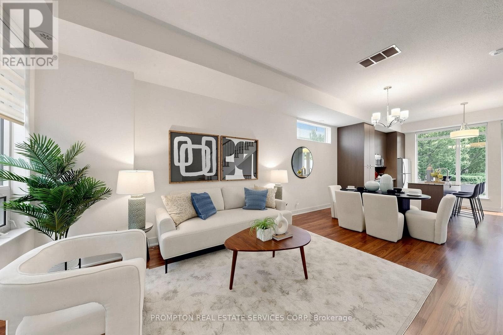 Photo of TH17 - 88 SHEPPARD AVENUE E