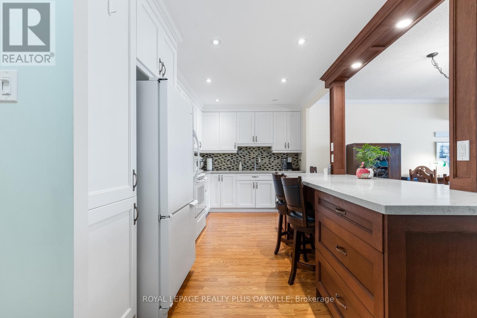 Photo of 102 - 2175 MARINE DRIVE