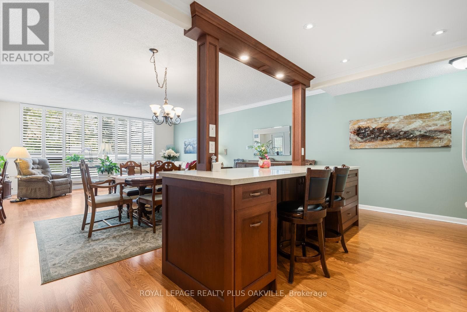 Photo of 102 - 2175 MARINE DRIVE