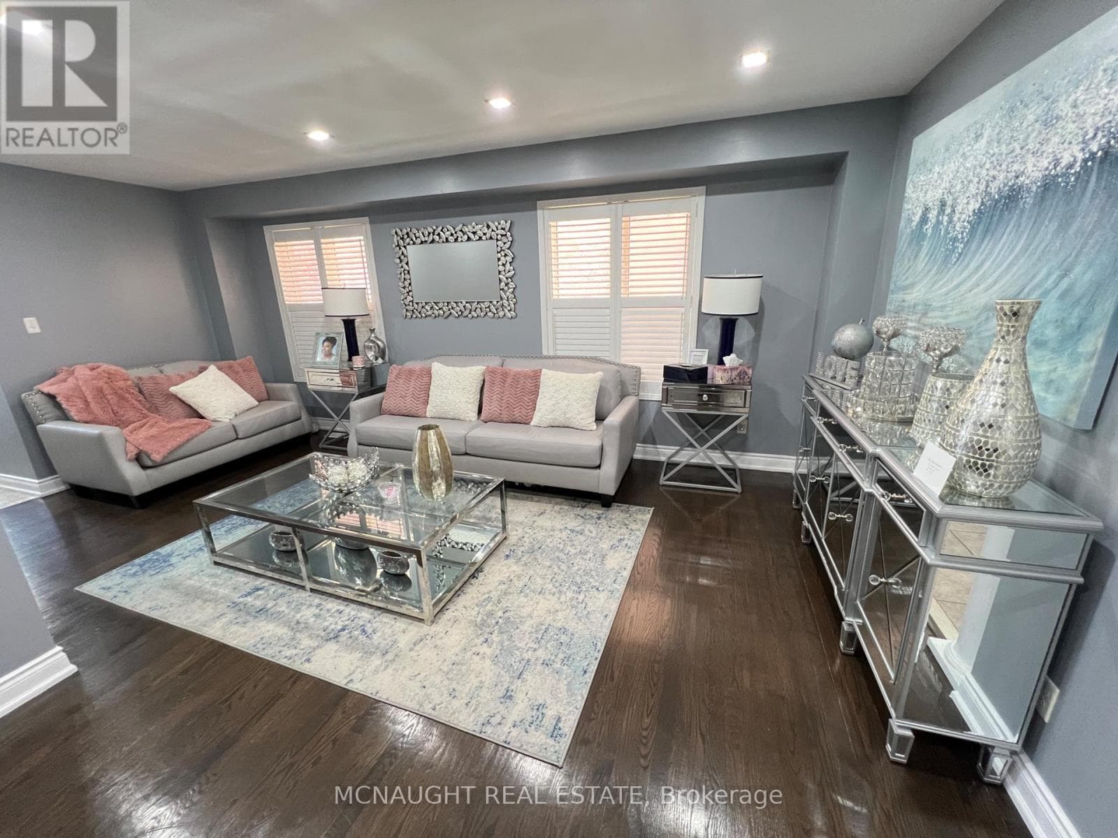 Photo of 117 CROWN VICTORIA DRIVE