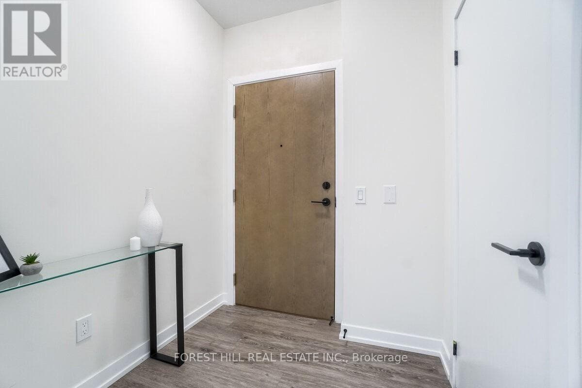 Photo of 1009 - 2300 ST. CLAIR AVENUE W