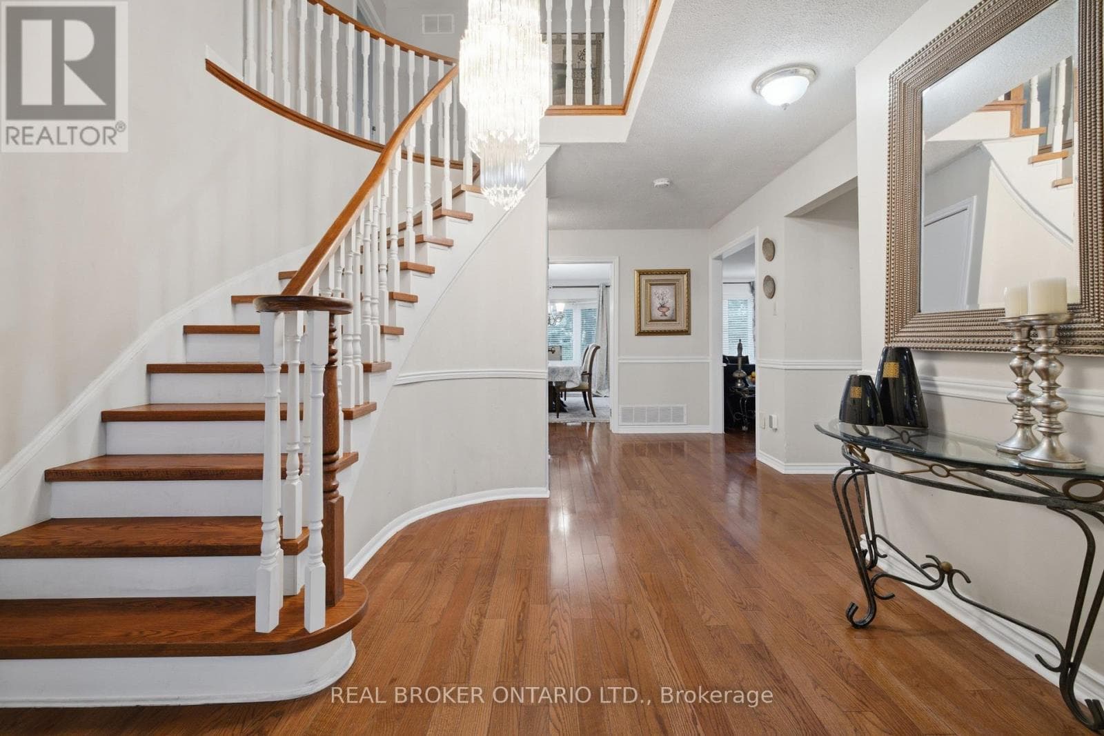 Photo of 1356 MAPLERIDGE CRESCENT
