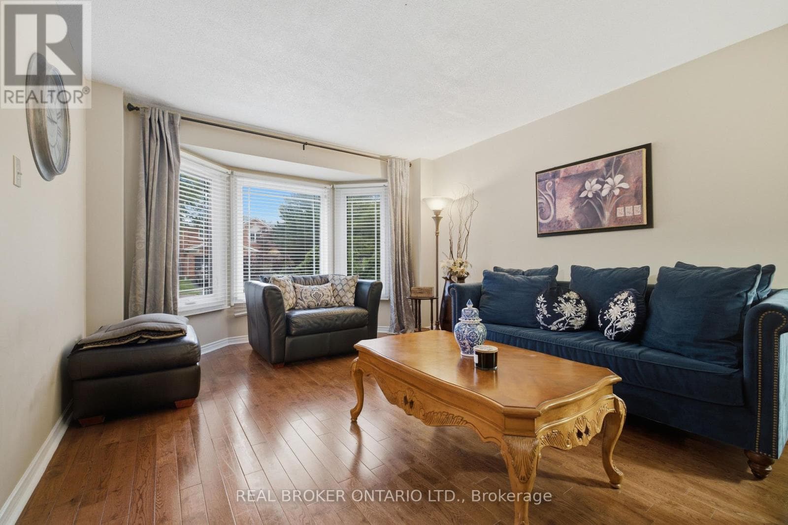Photo of 1356 MAPLERIDGE CRESCENT