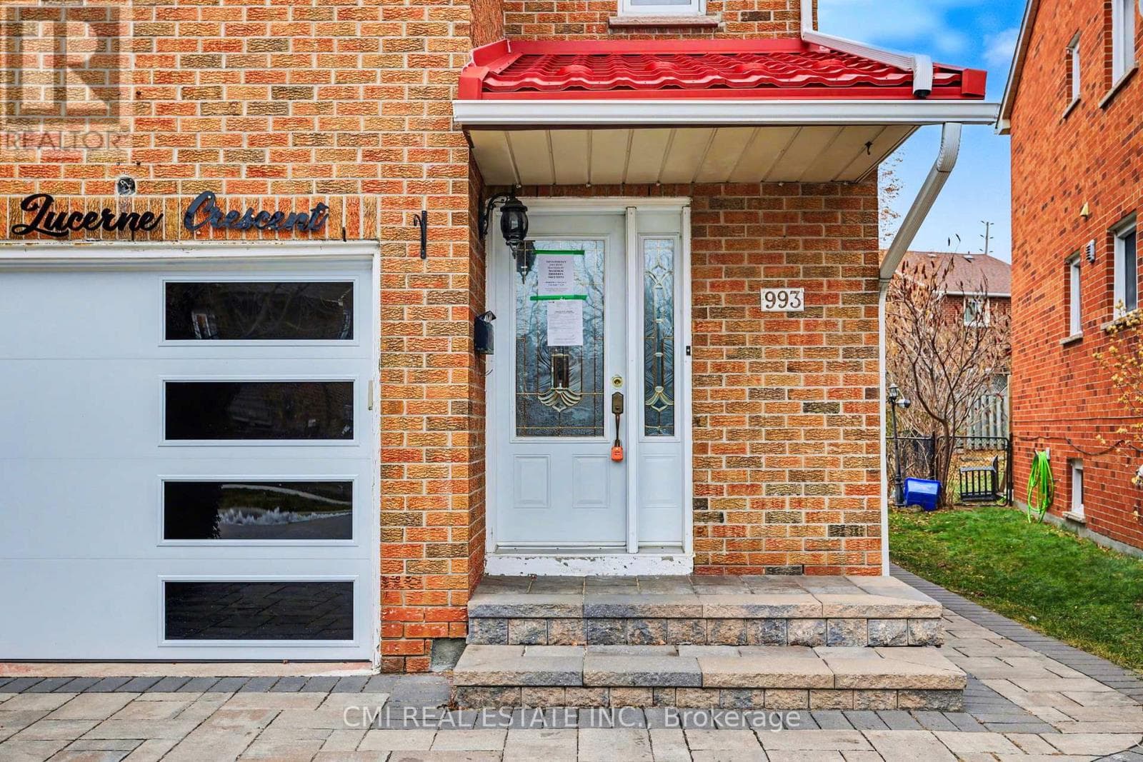 Photo of 993 LUCERNE CRESCENT