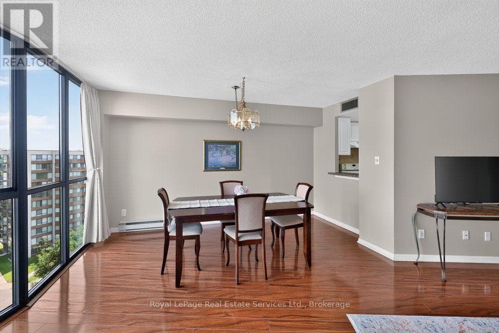 Photo of 1105 - 1240 MARLBOROUGH COURT