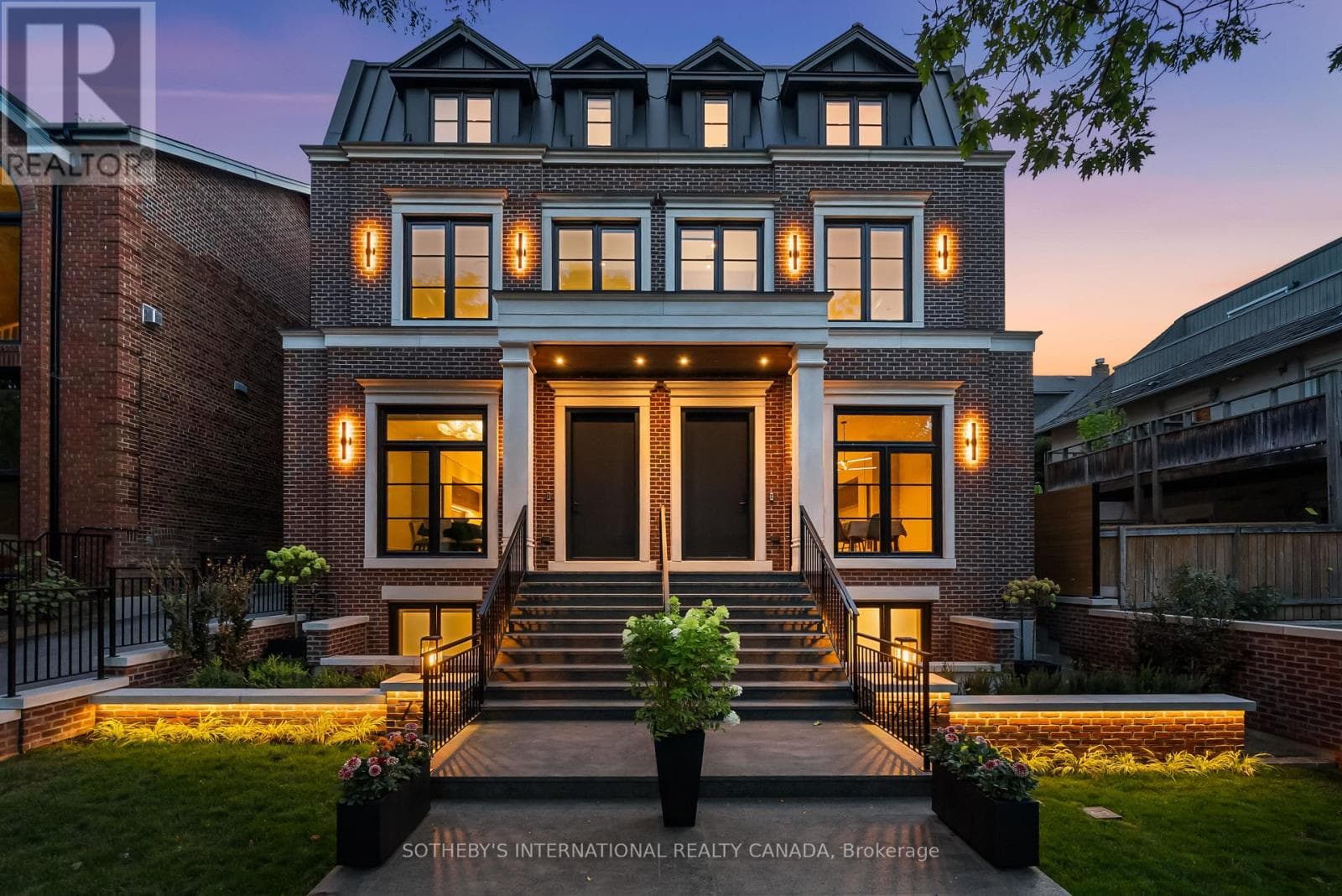 Photo of 734 AVENUE ROAD