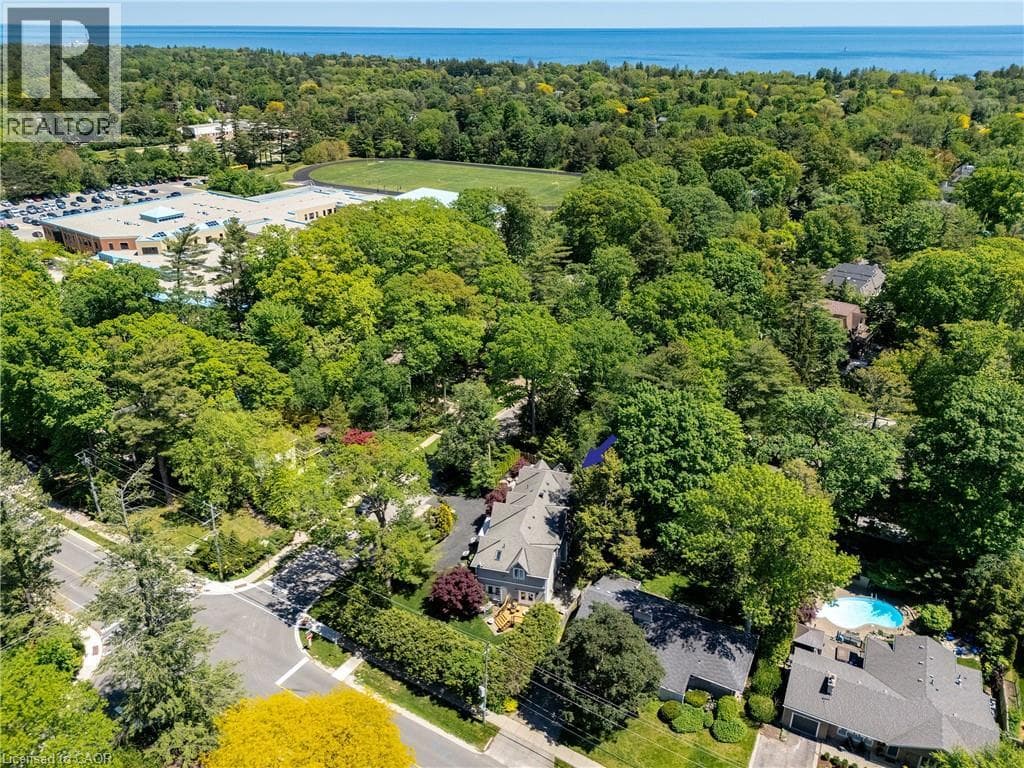 Photo of 376 WEDGEWOOD Drive