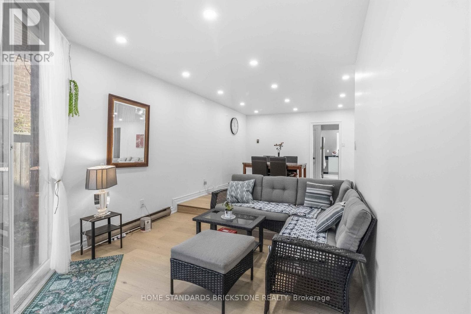 Photo of 220 TORRESDALE AVENUE
