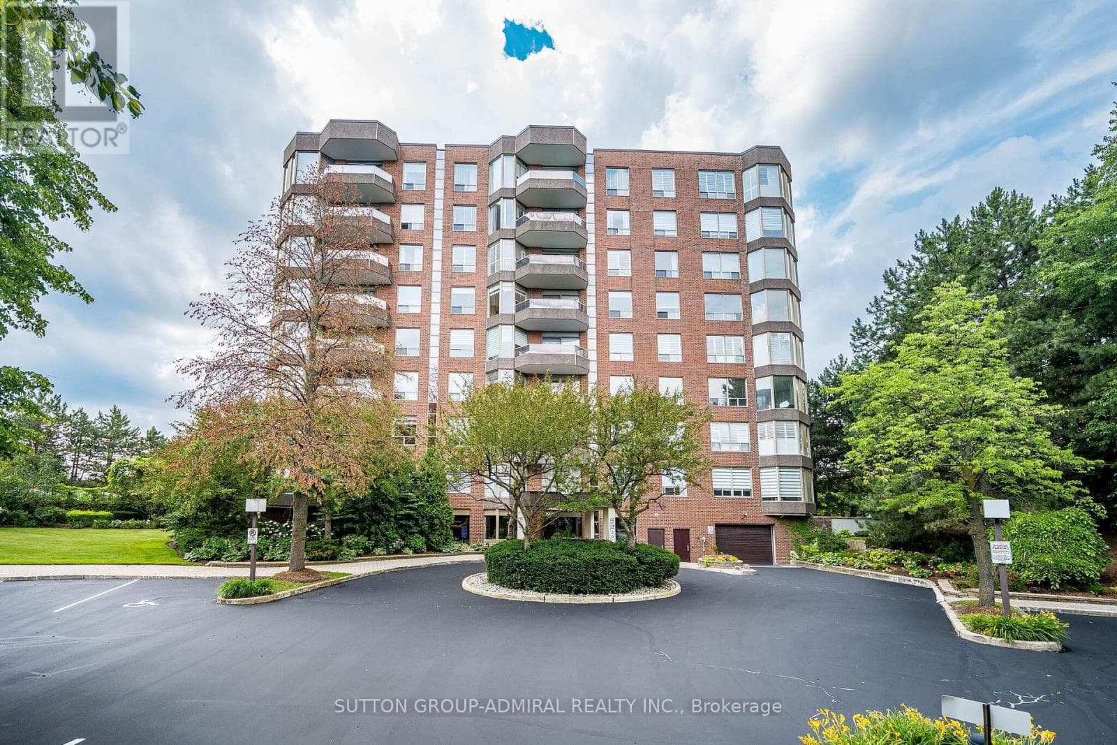 Photo of 604 - 1901 PILGRIMS WAY