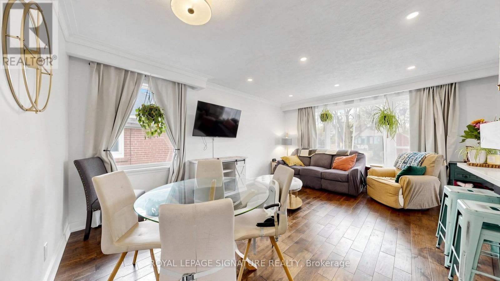 Photo of 33 NEAPOLITAN DRIVE