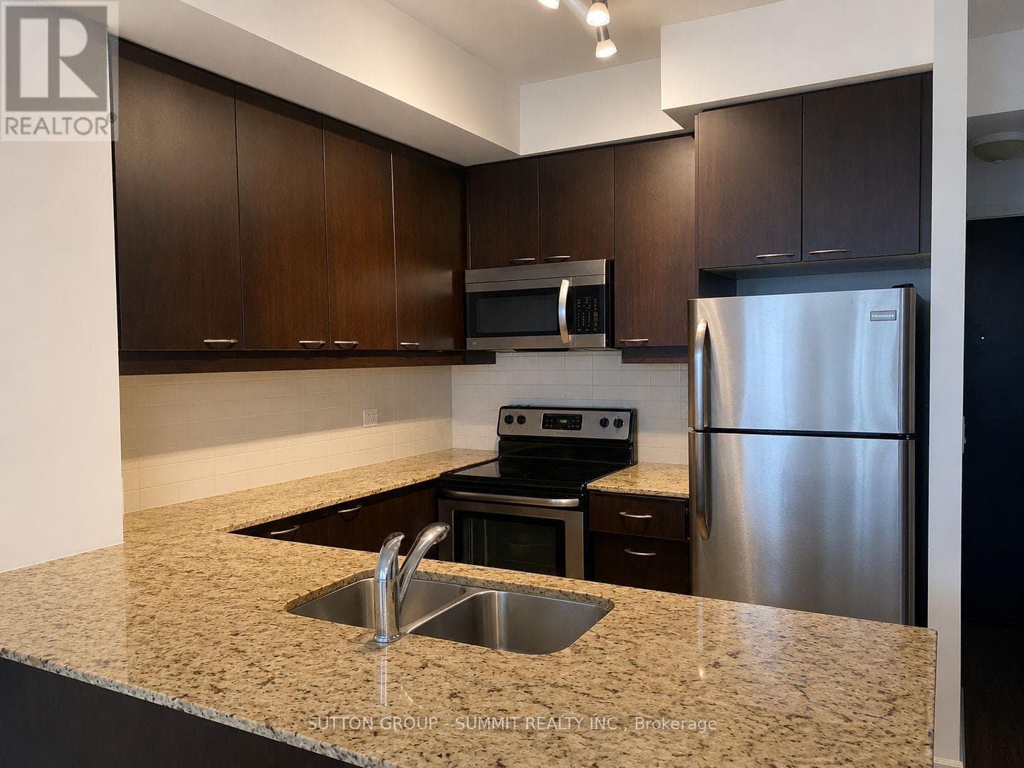 Photo of 2809 - 385 PRINCE OF WALES AVENUE