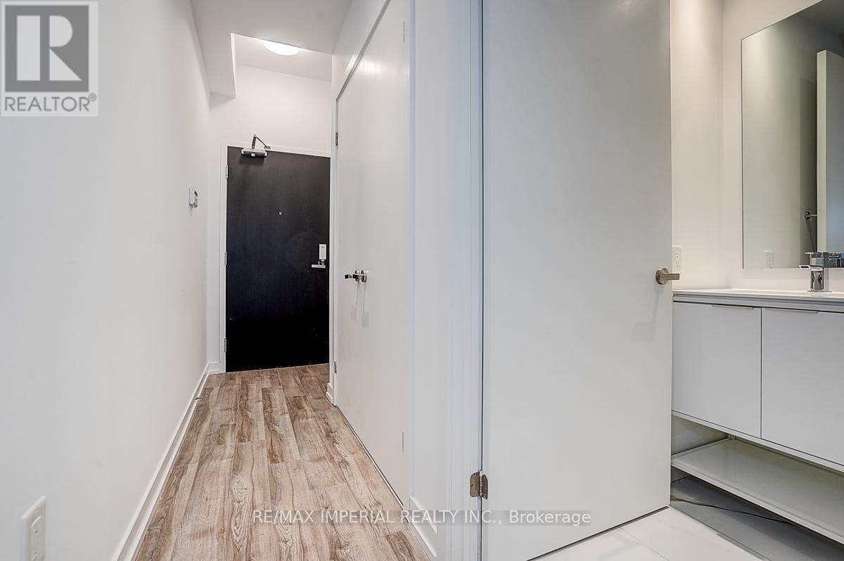 Photo of 710 - 77 SHUTER STREET