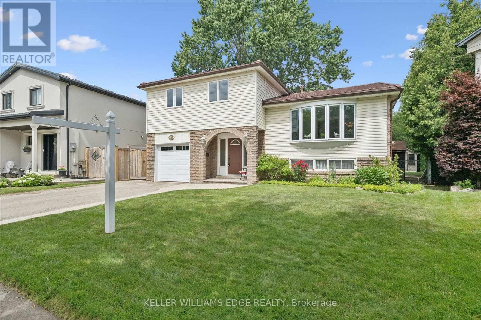 Photo of 495 TIPPERTON CRESCENT