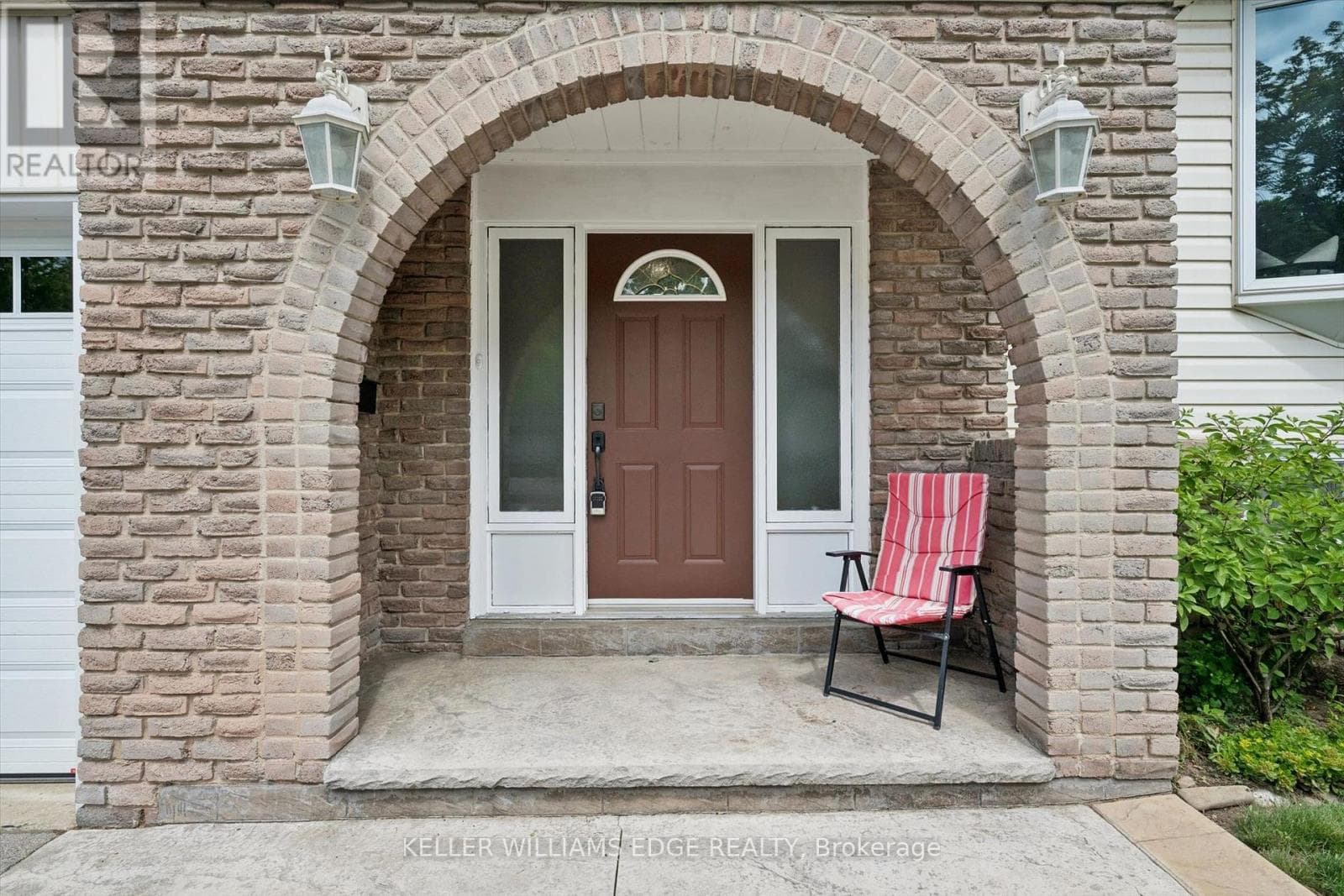 Photo of 495 TIPPERTON CRESCENT