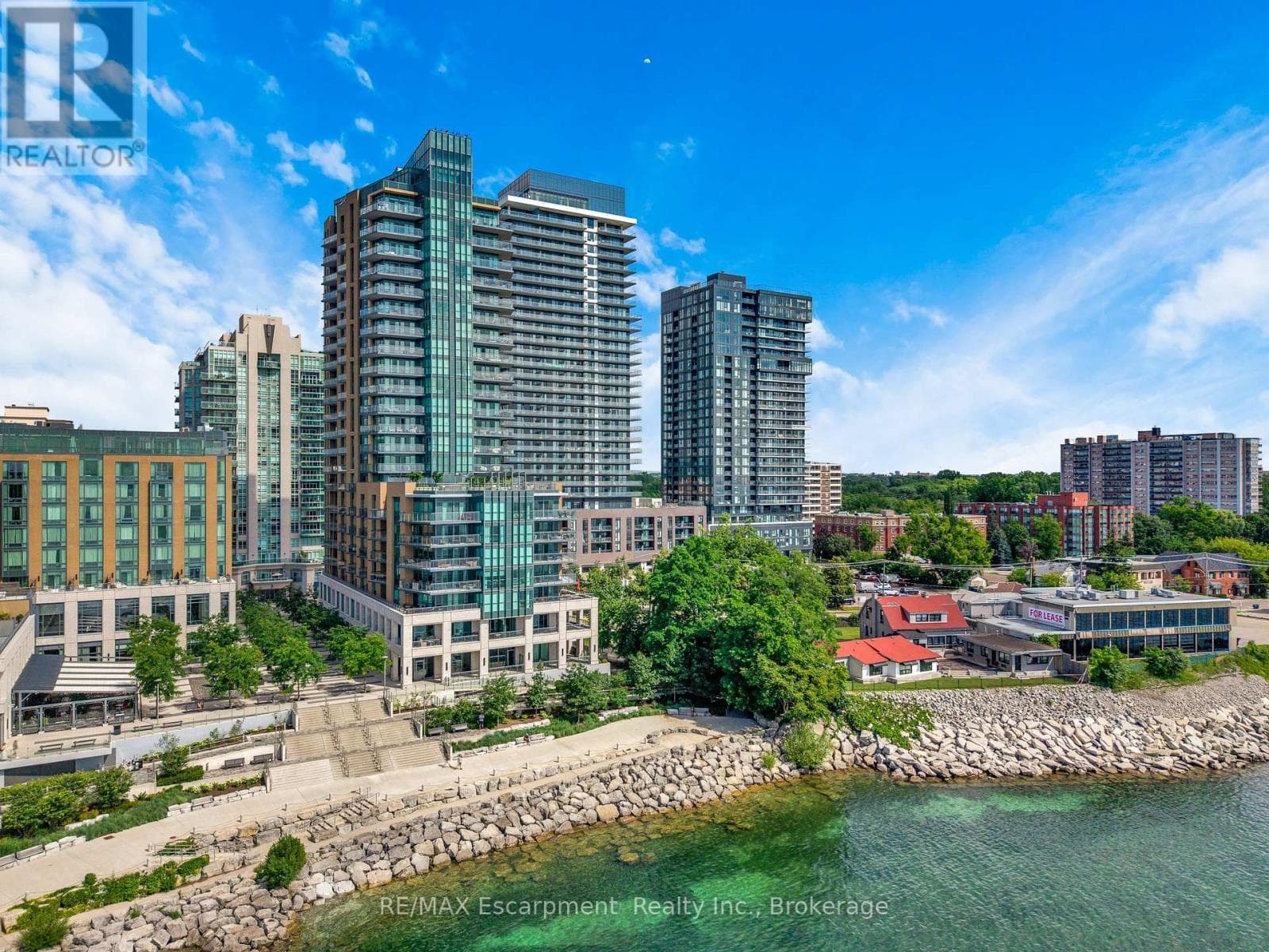 Photo of 605 - 2060 LAKESHORE ROAD