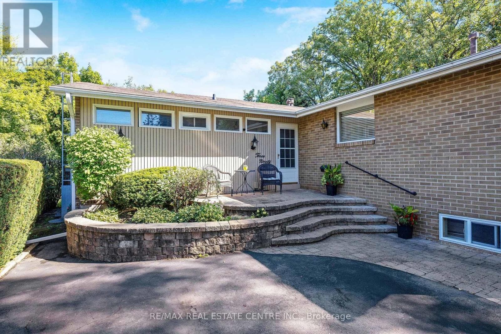 Photo of 391 BELL STREET