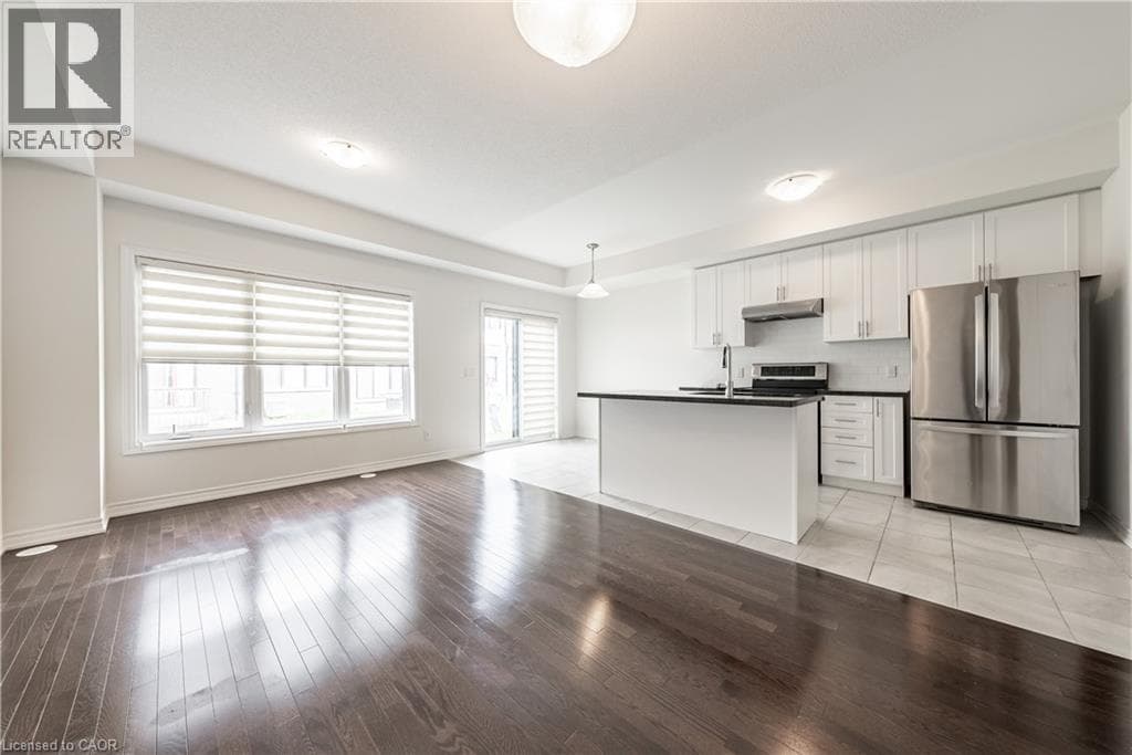 Photo of 391 ATHABASCA Common