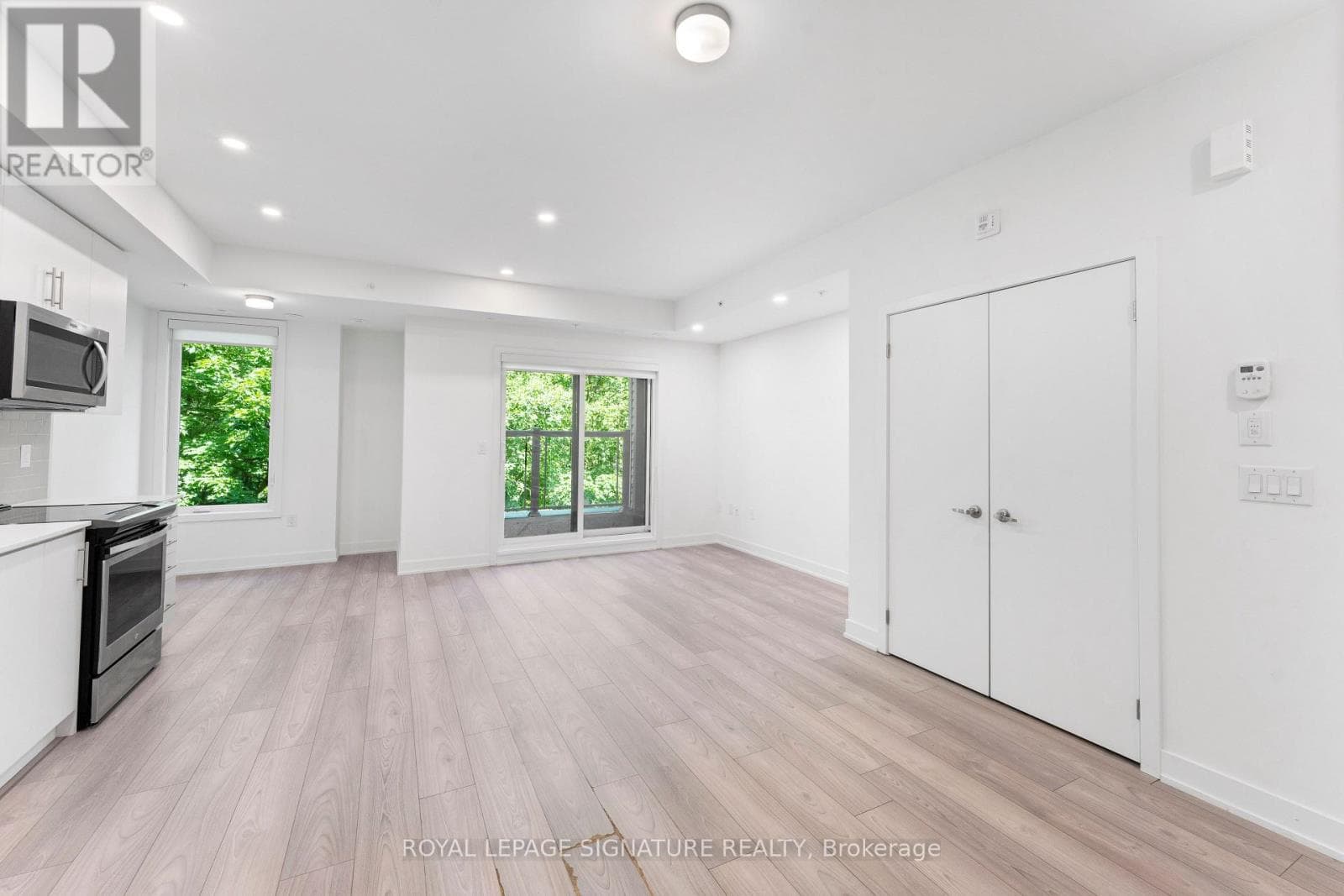 Photo of 17 - 3492 WIDDICOMBE WAY