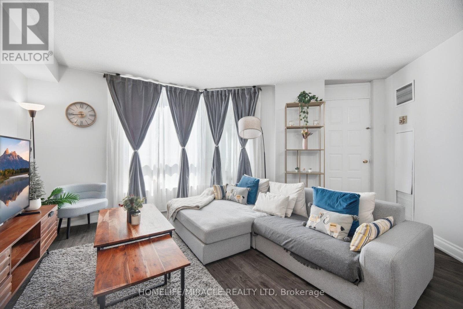 Photo of 102 - 238 ALBION ROAD