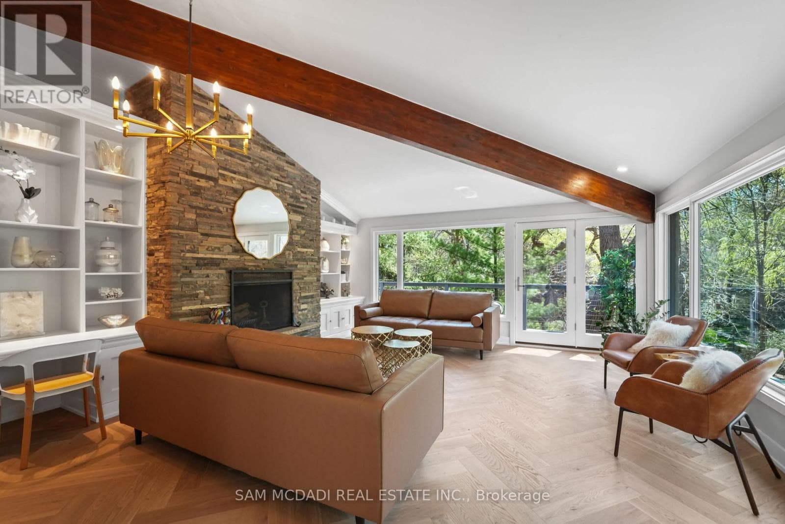 Photo of 1273 QUEEN VICTORIA AVENUE