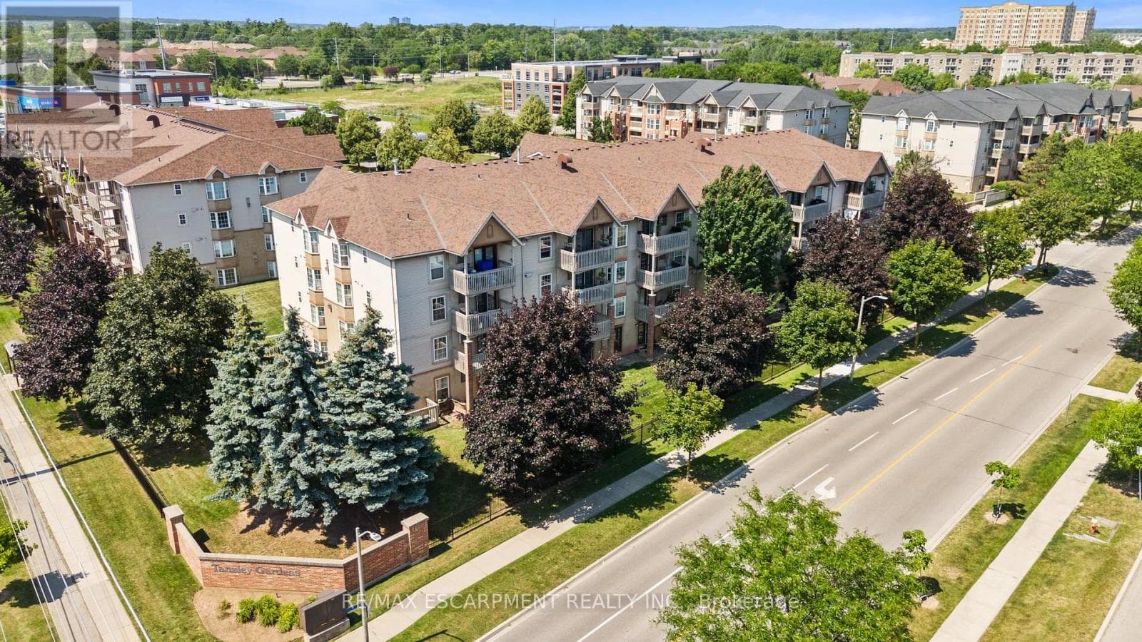 Photo of 202 - 4005 KILMER DRIVE