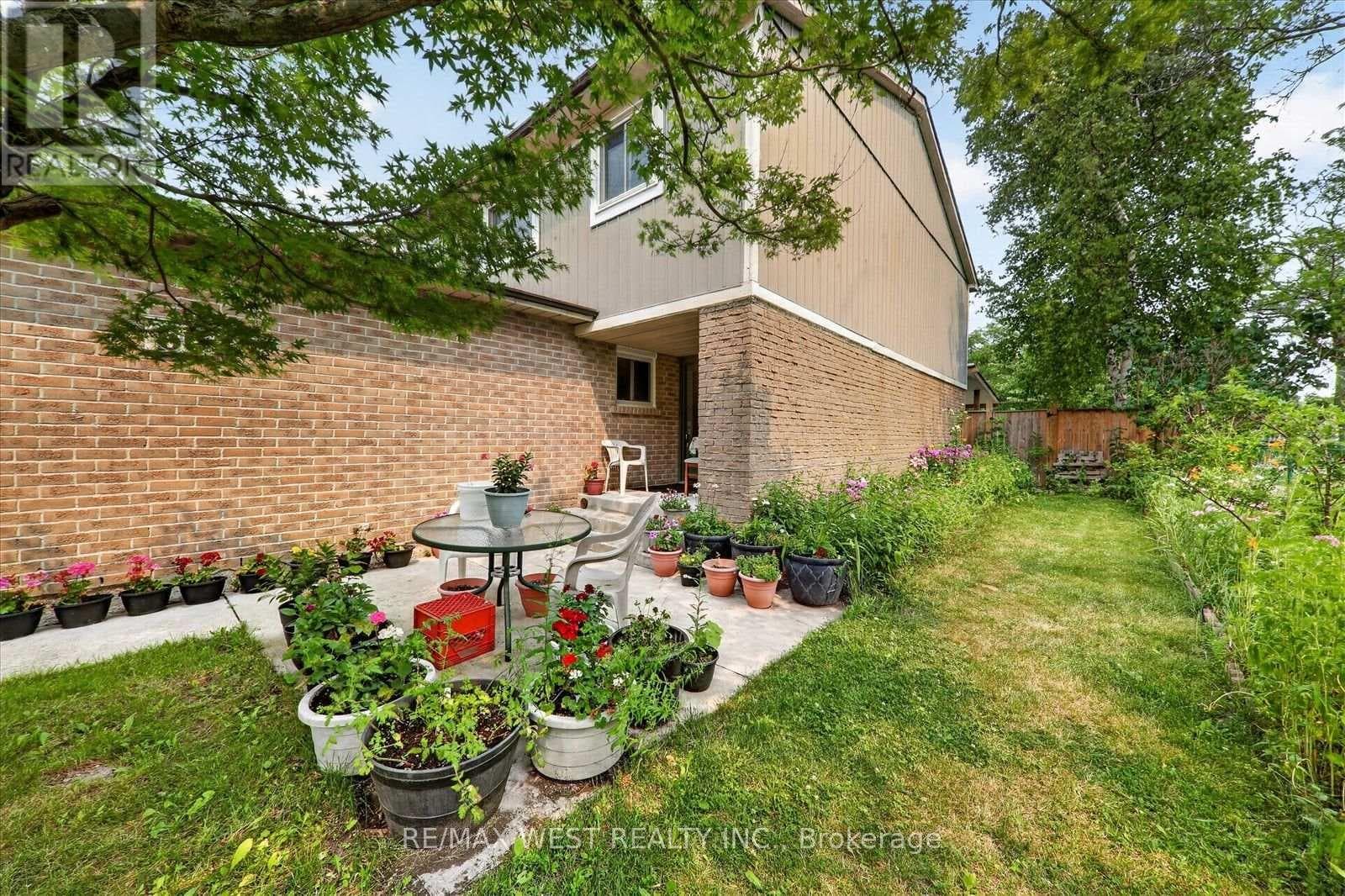 Photo of 66 BUSHWOOD COURT