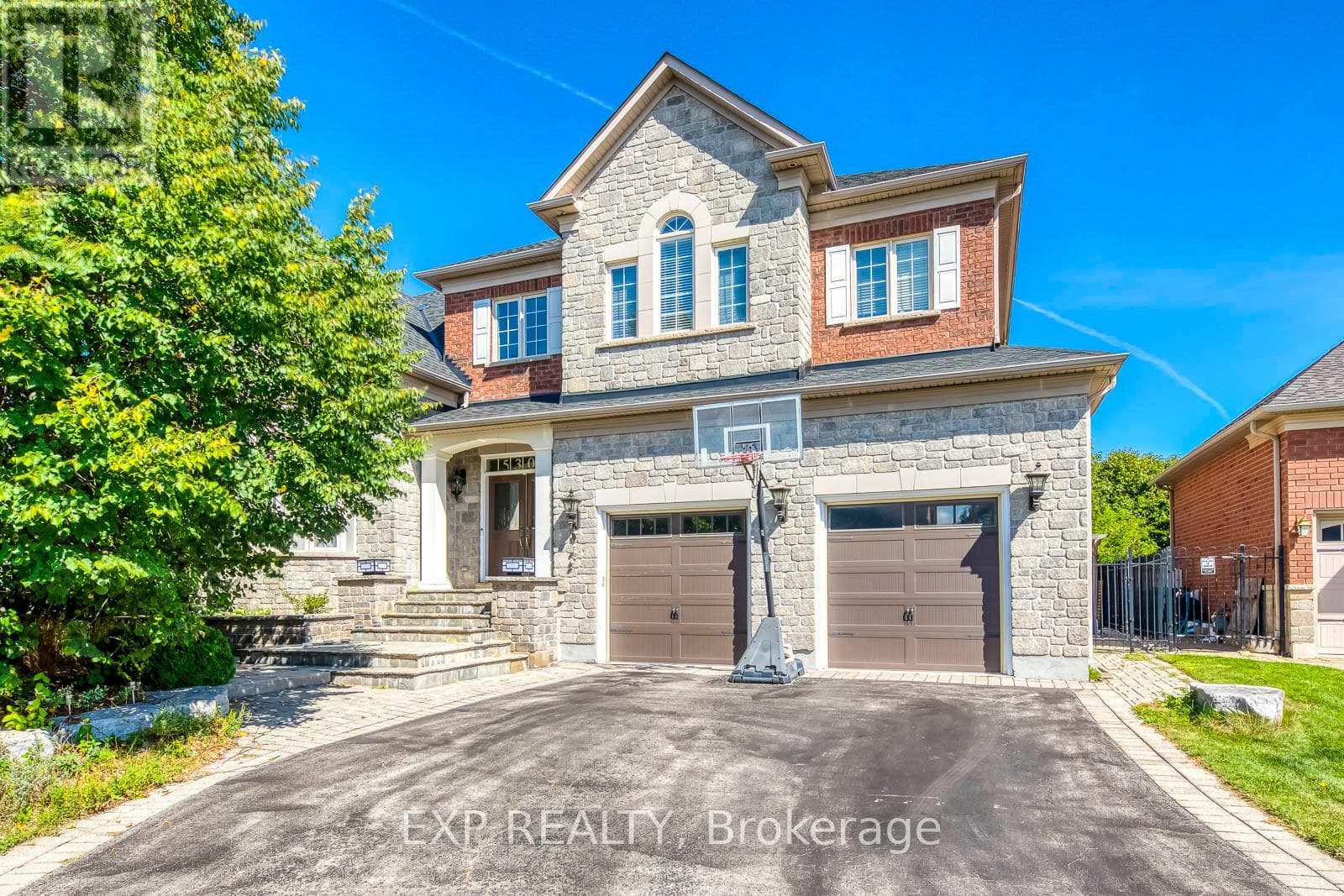 Photo of 530 GOLFVIEW COURT