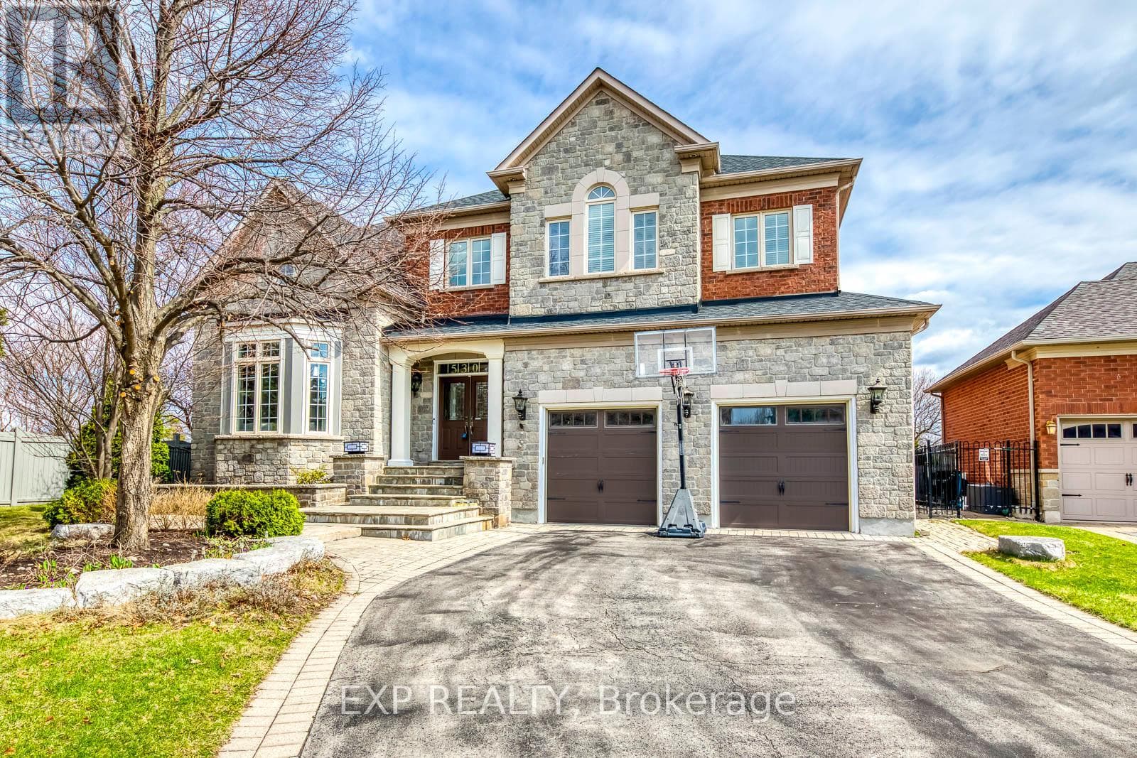 Photo of 530 GOLFVIEW COURT