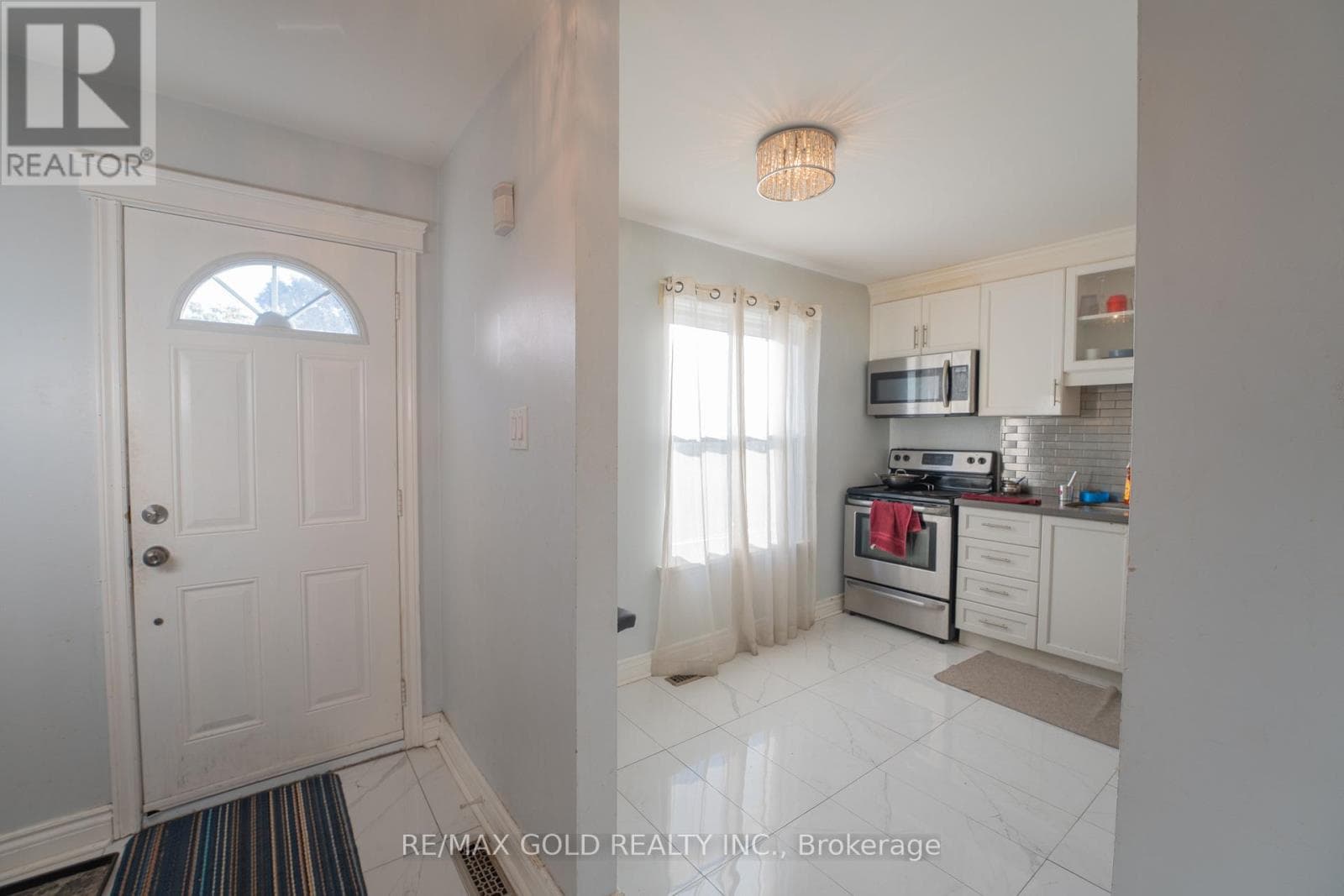 Photo of 107 - 900 CENTRAL PARK DRIVE