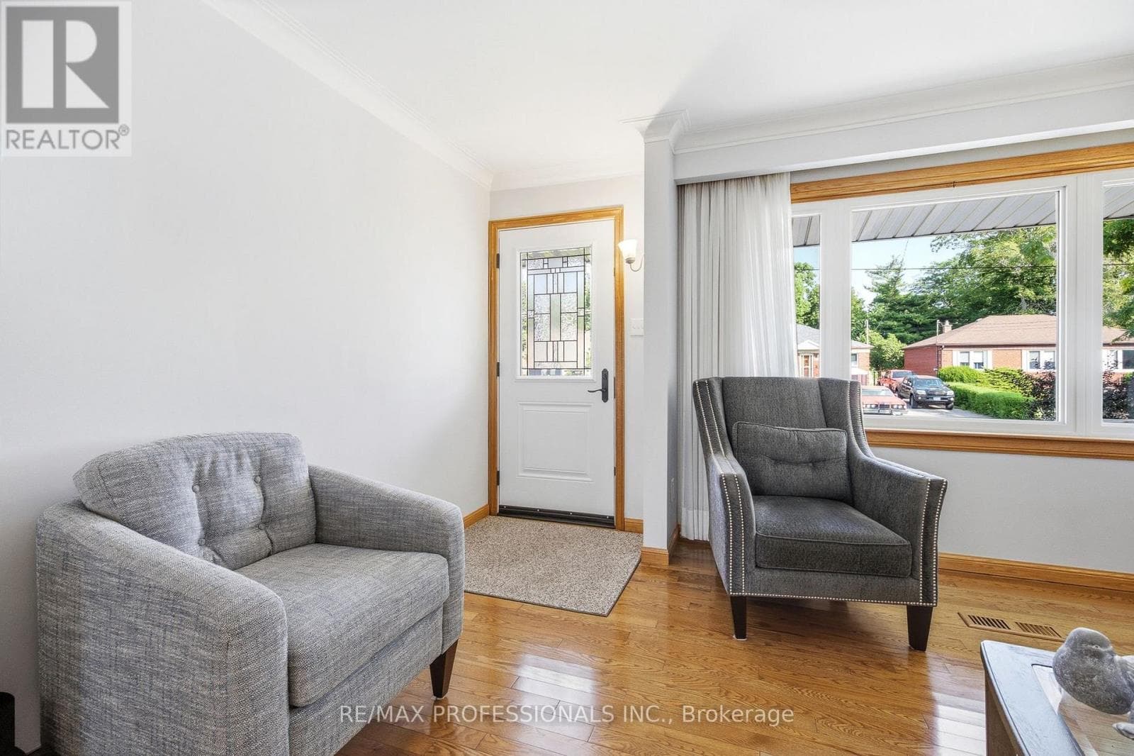 Photo of 580 EXBURY CRESCENT