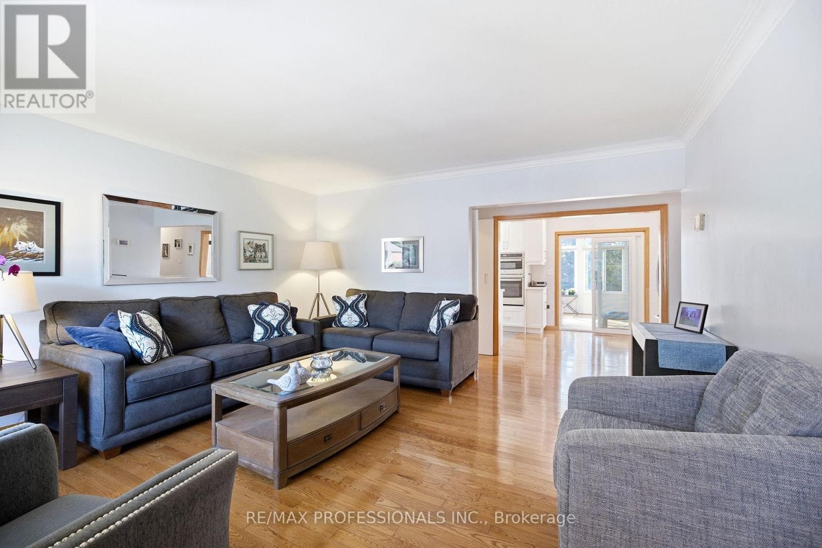 Photo of 580 EXBURY CRESCENT