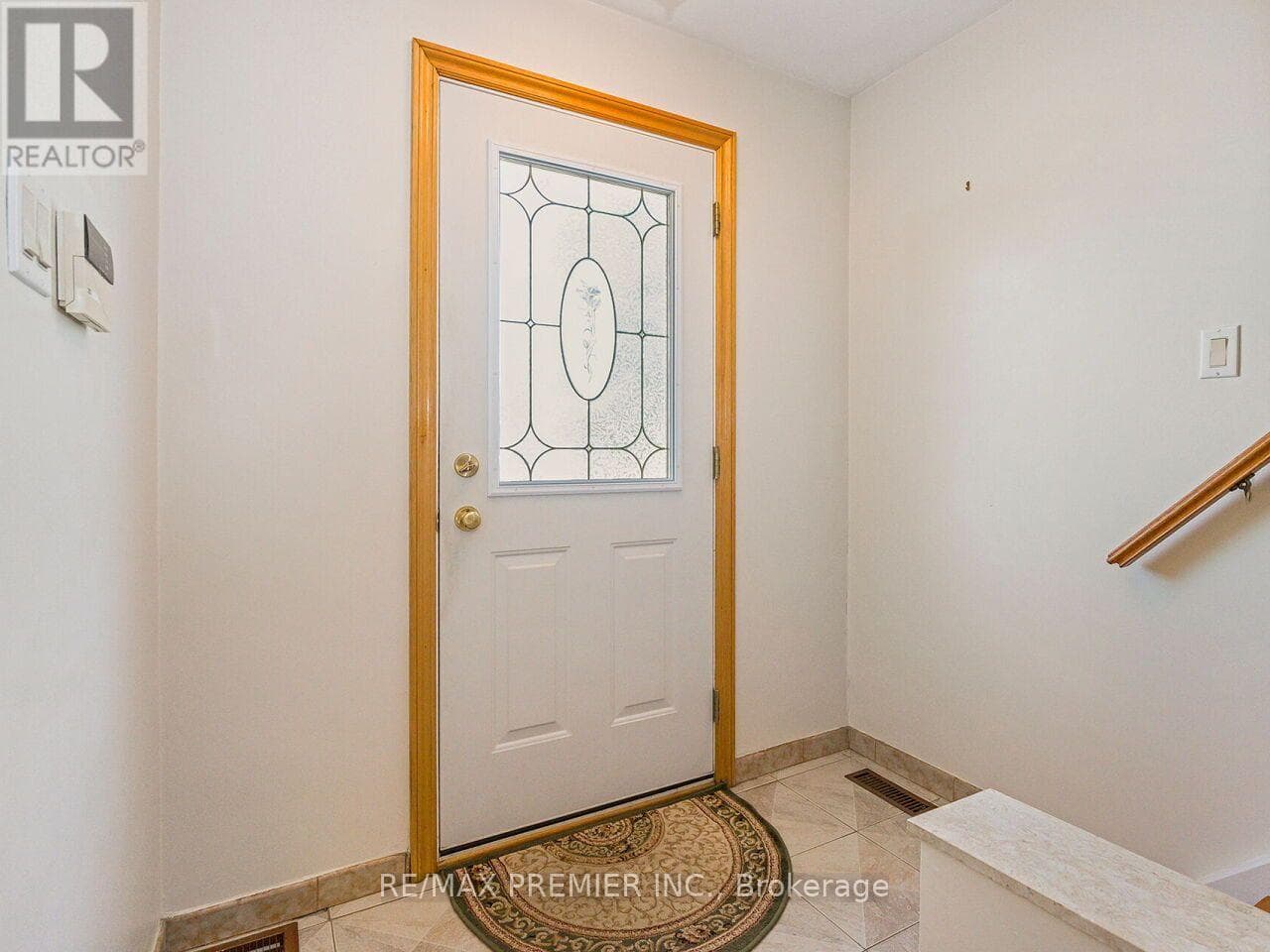Photo of 7 MAYALL AVENUE