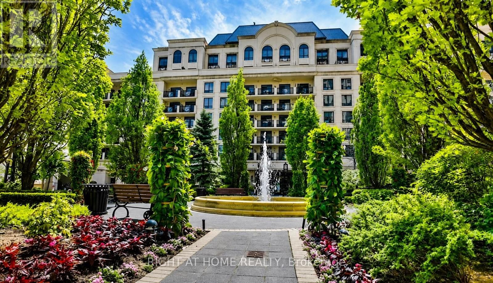Photo of 403 - 650 SHEPPARD AVENUE E
