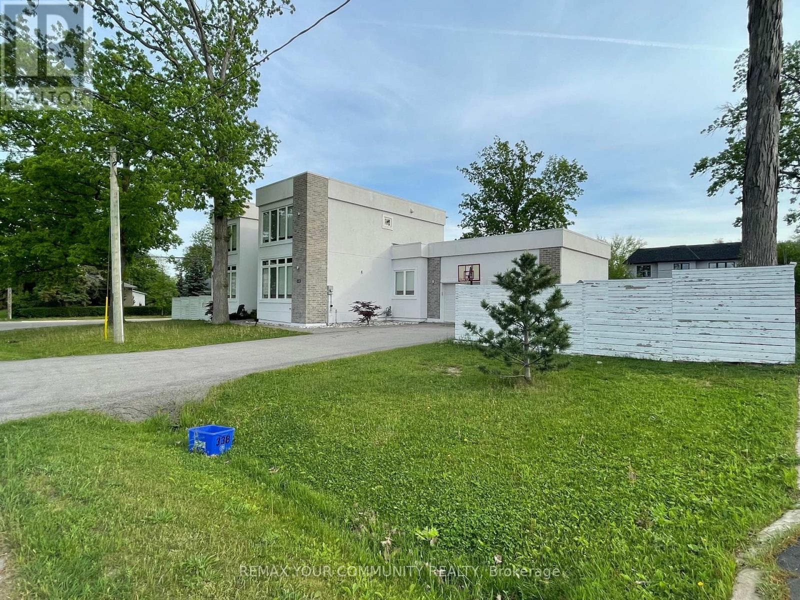 Photo of 338 WOODALE AVENUE