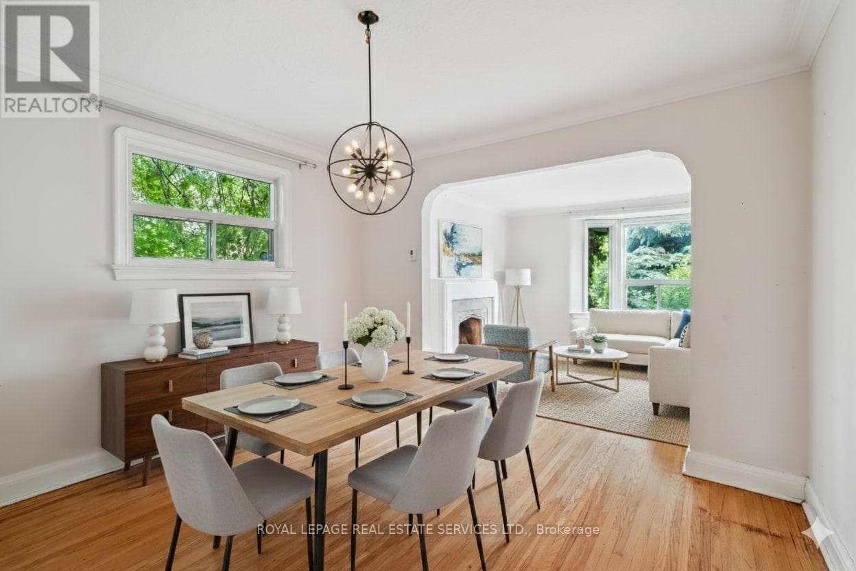 Photo of 326 LAWRENCE AVENUE W