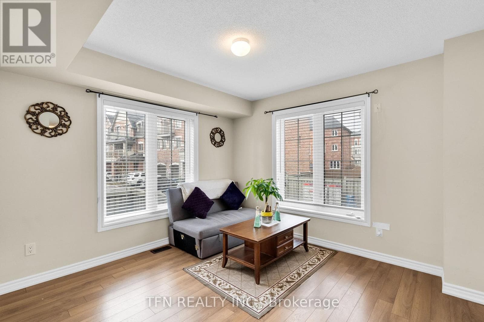 Photo of 2 SHIFF CRESCENT