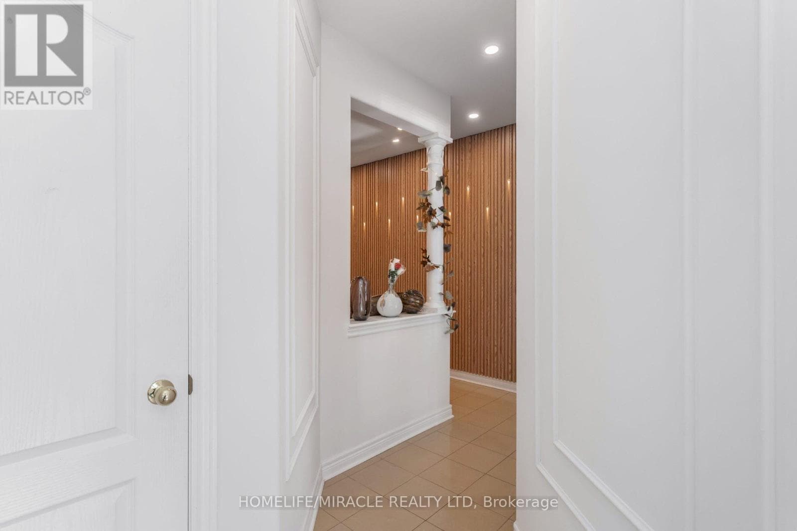 Photo of 452 NAIRN CIRCLE