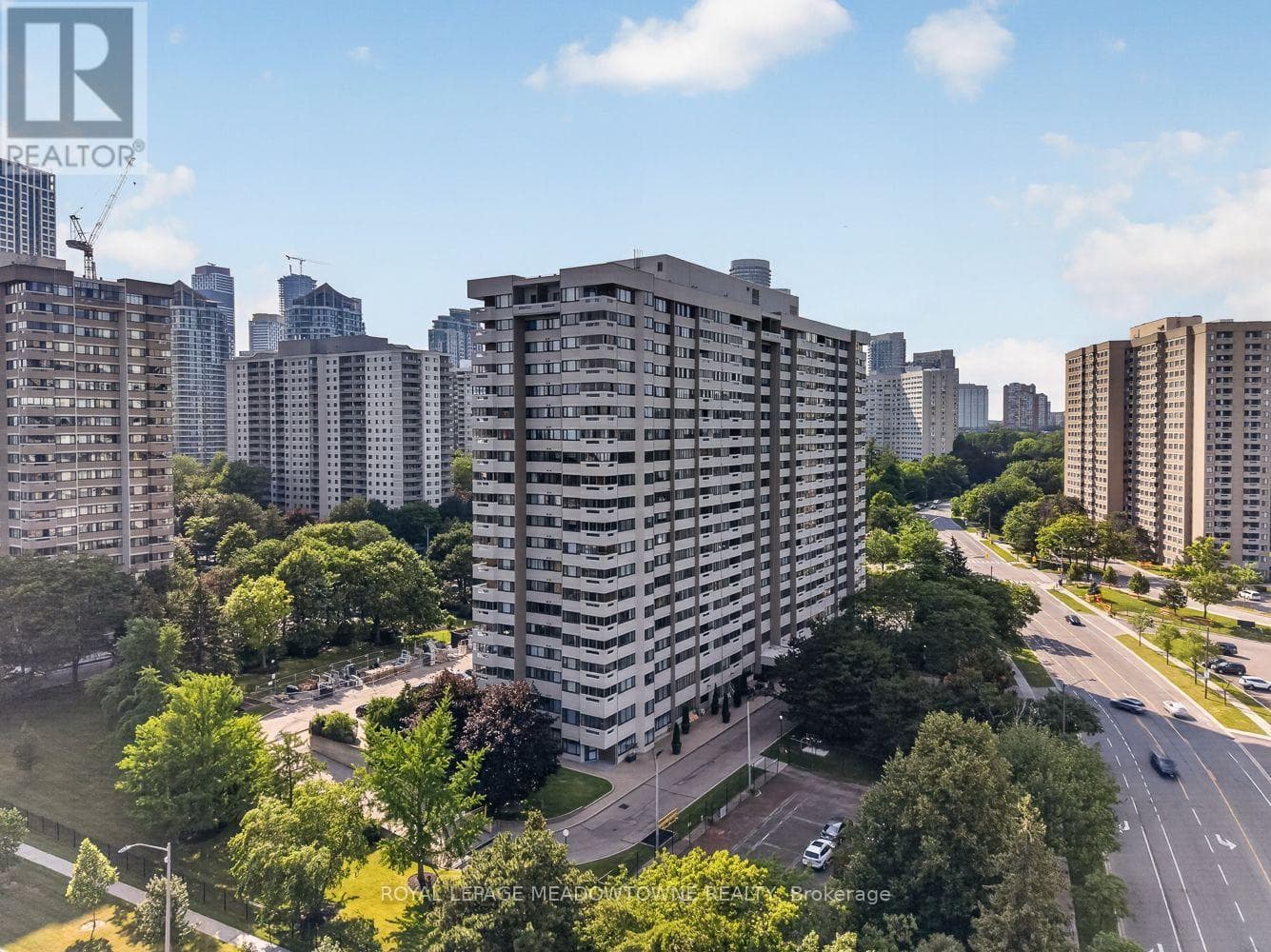 Photo of 1501 - 1580 MISSISSAUGA VALLEY BOULEVARD
