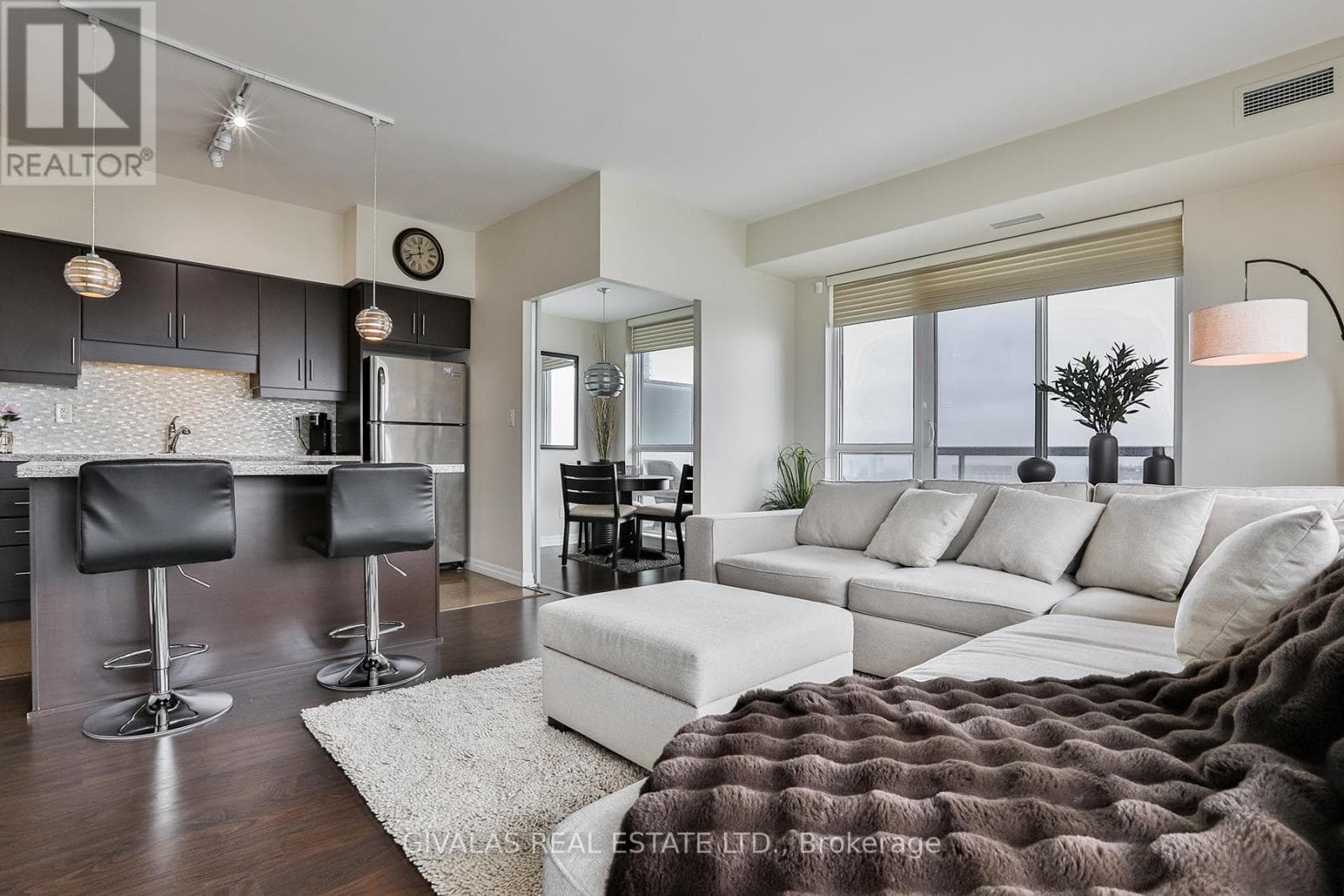 Photo of 2110 - 30 HERONS HILL WAY