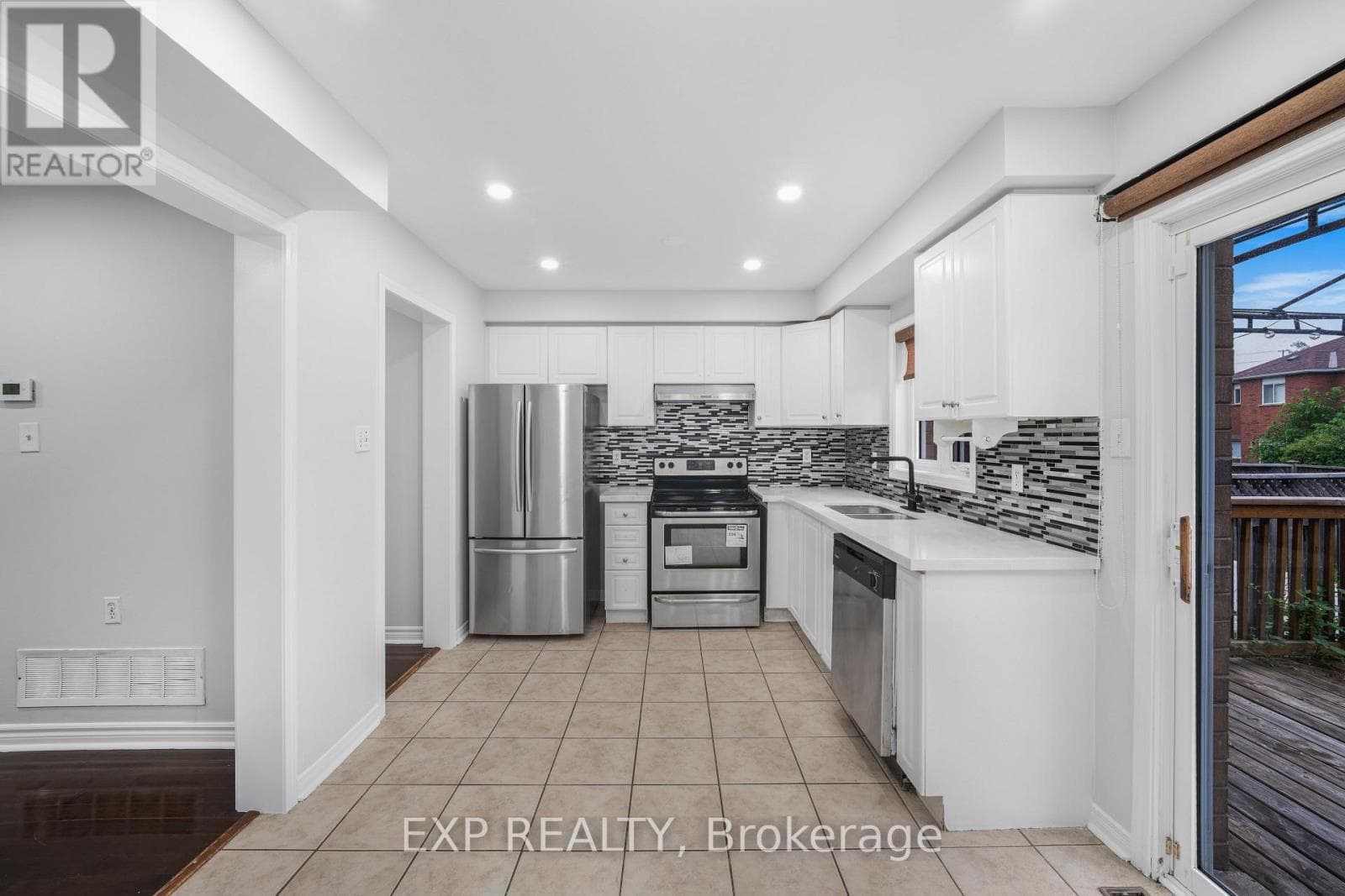 Photo of 128 OLYMPIA CRESCENT