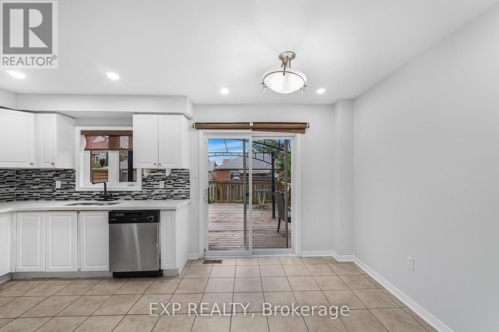 Photo of 128 OLYMPIA CRESCENT