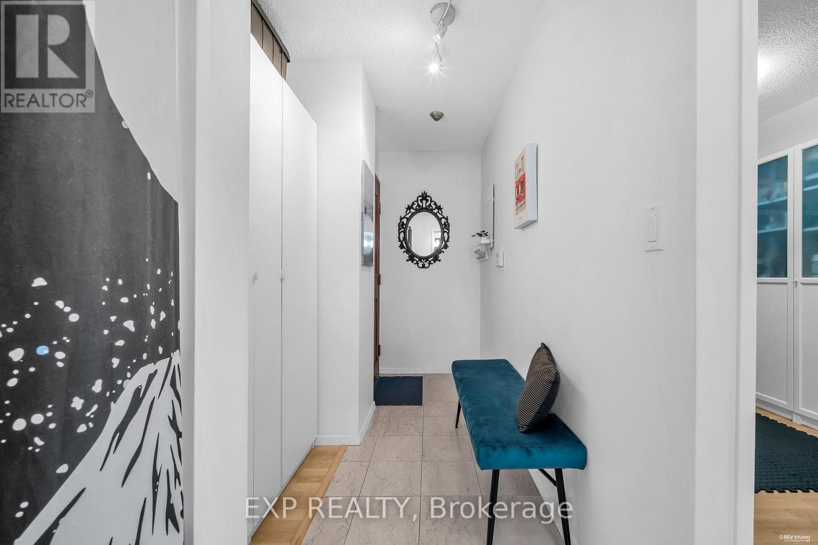 Photo of 1016 - 8 LEE CENTRE DRIVE N