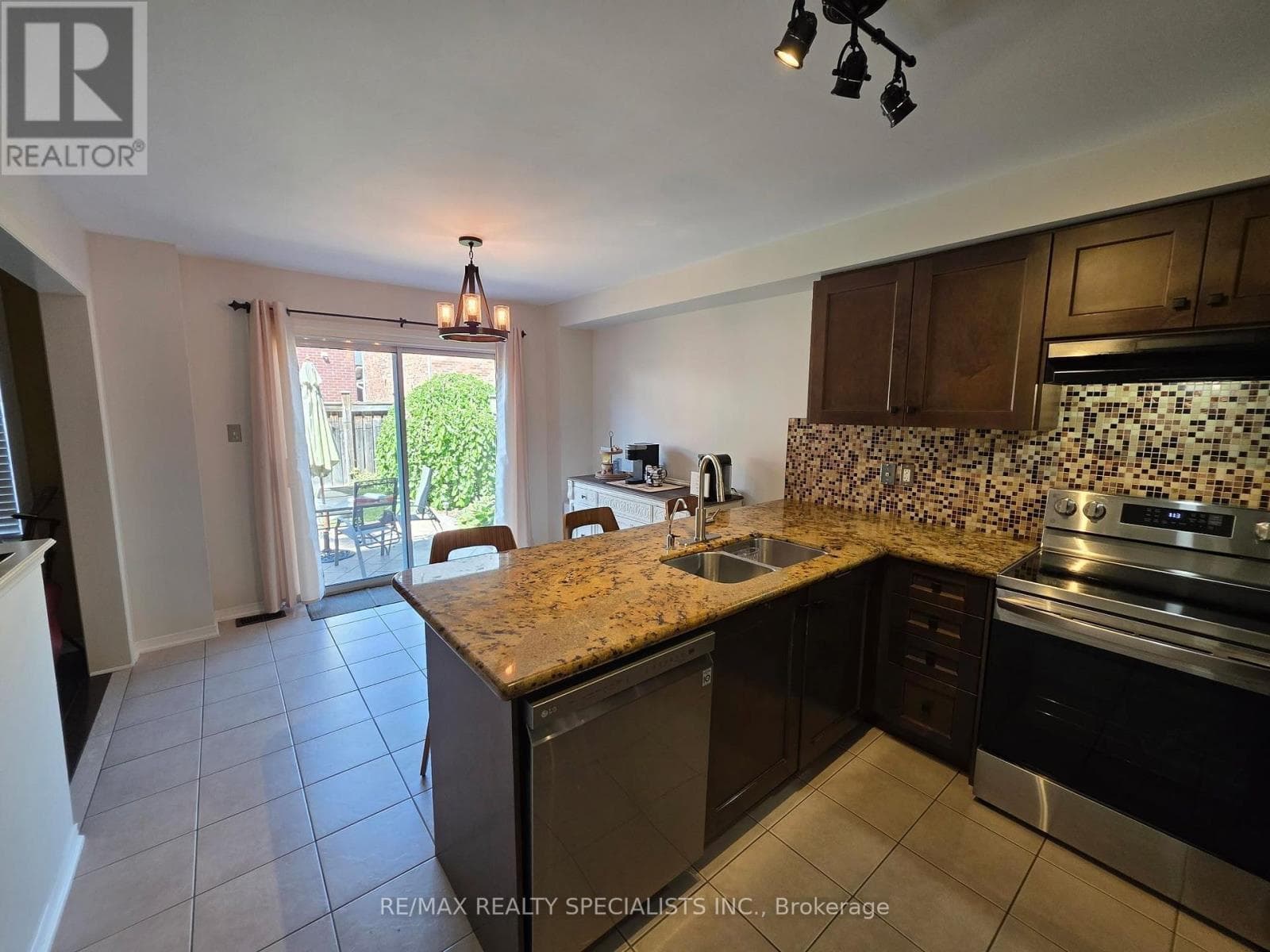 Photo of 482 GRANT WAY