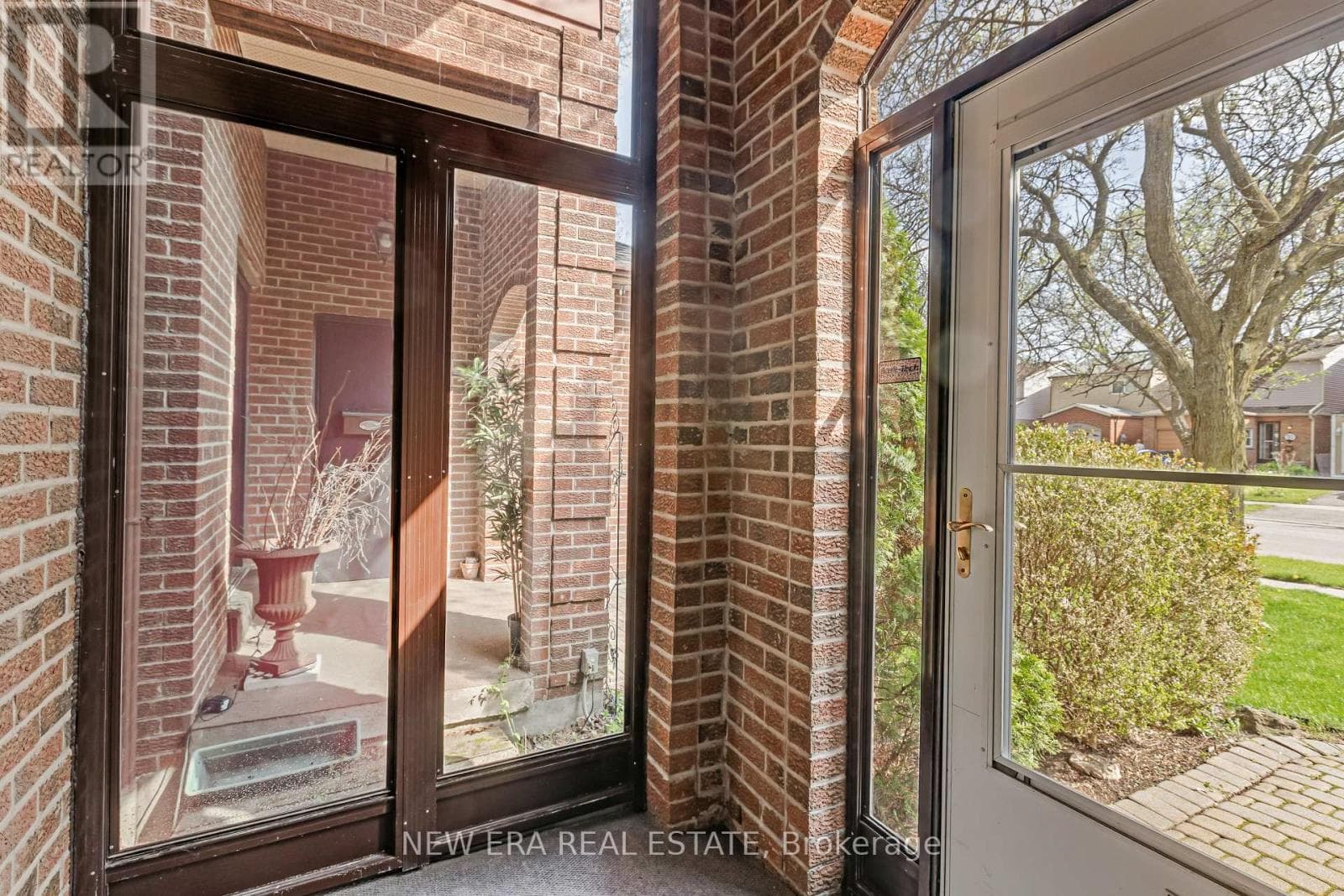 Photo of 4059 TEAKWOOD DRIVE