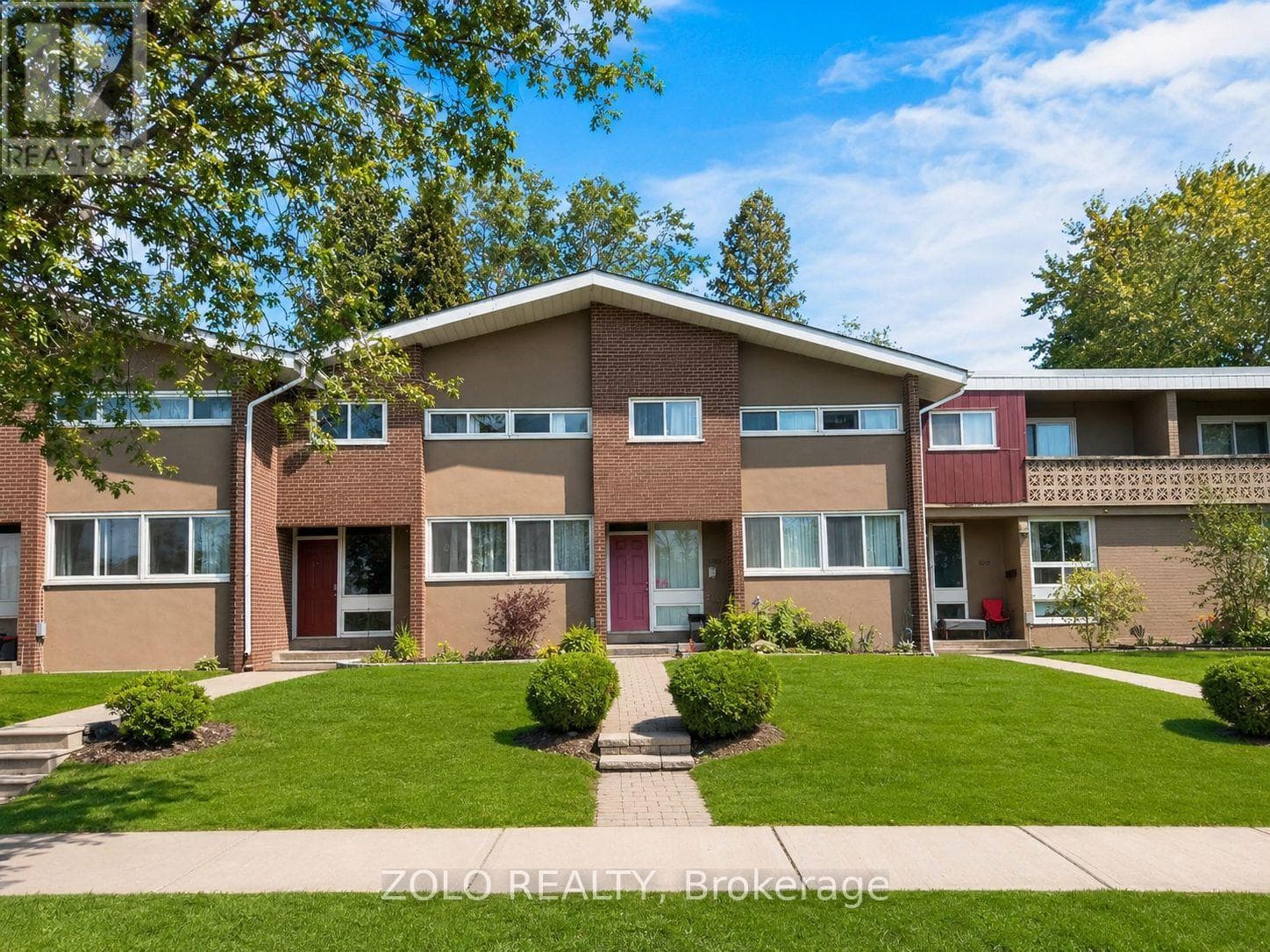 Photo of 16 - 3250 THE CREDIT WOODLANDS