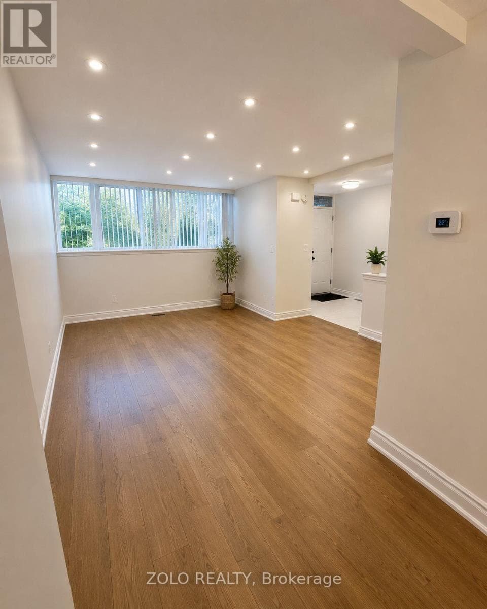 Photo of 16 - 3250 THE CREDIT WOODLANDS