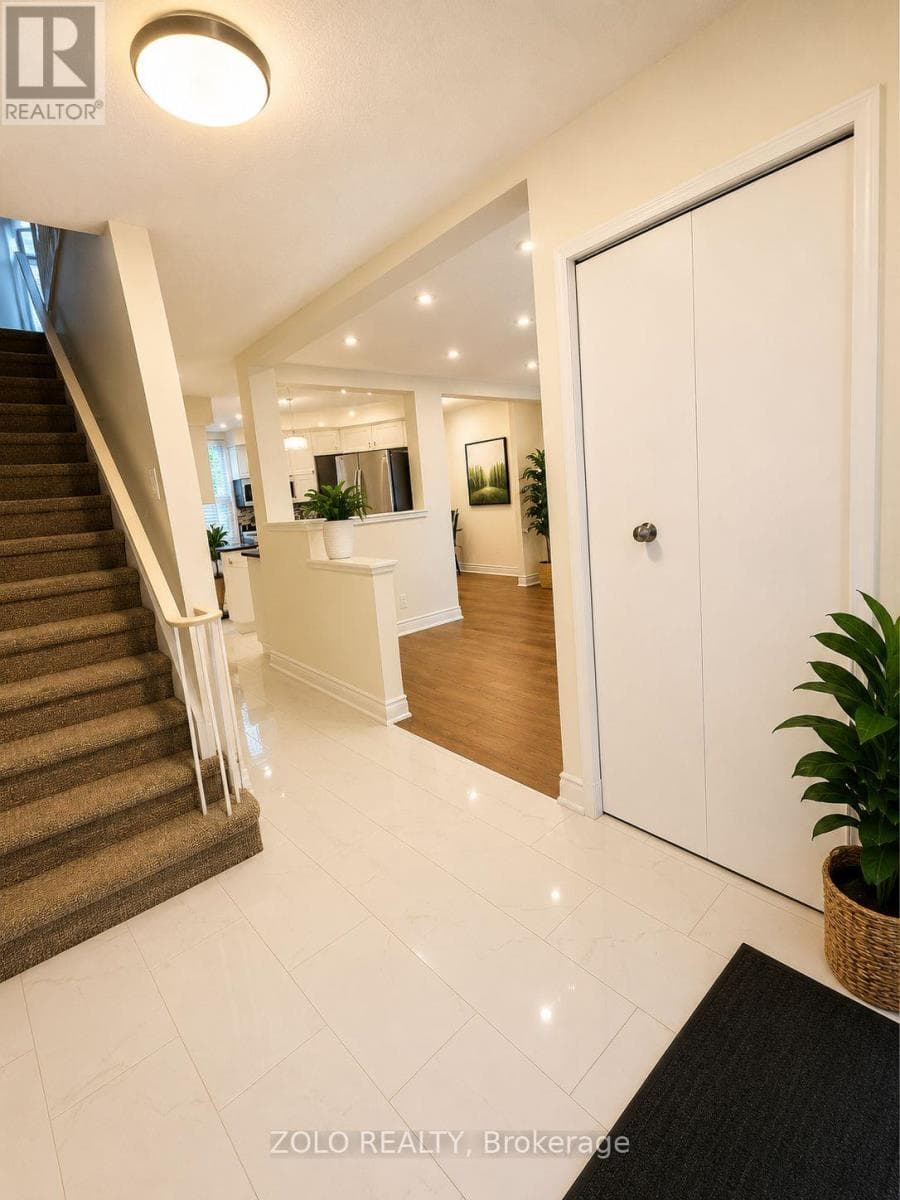 Photo of 16 - 3250 THE CREDIT WOODLANDS