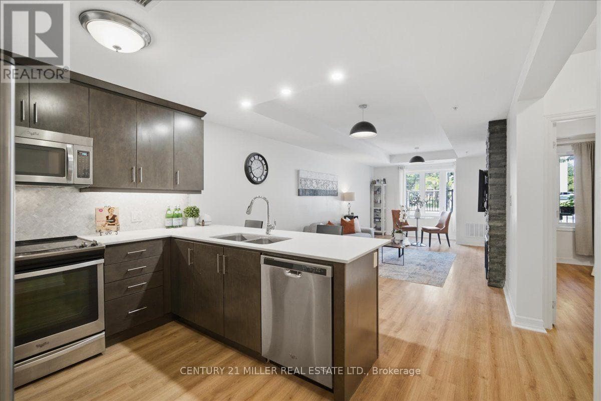 Photo of 102 - 70 STEWART STREET